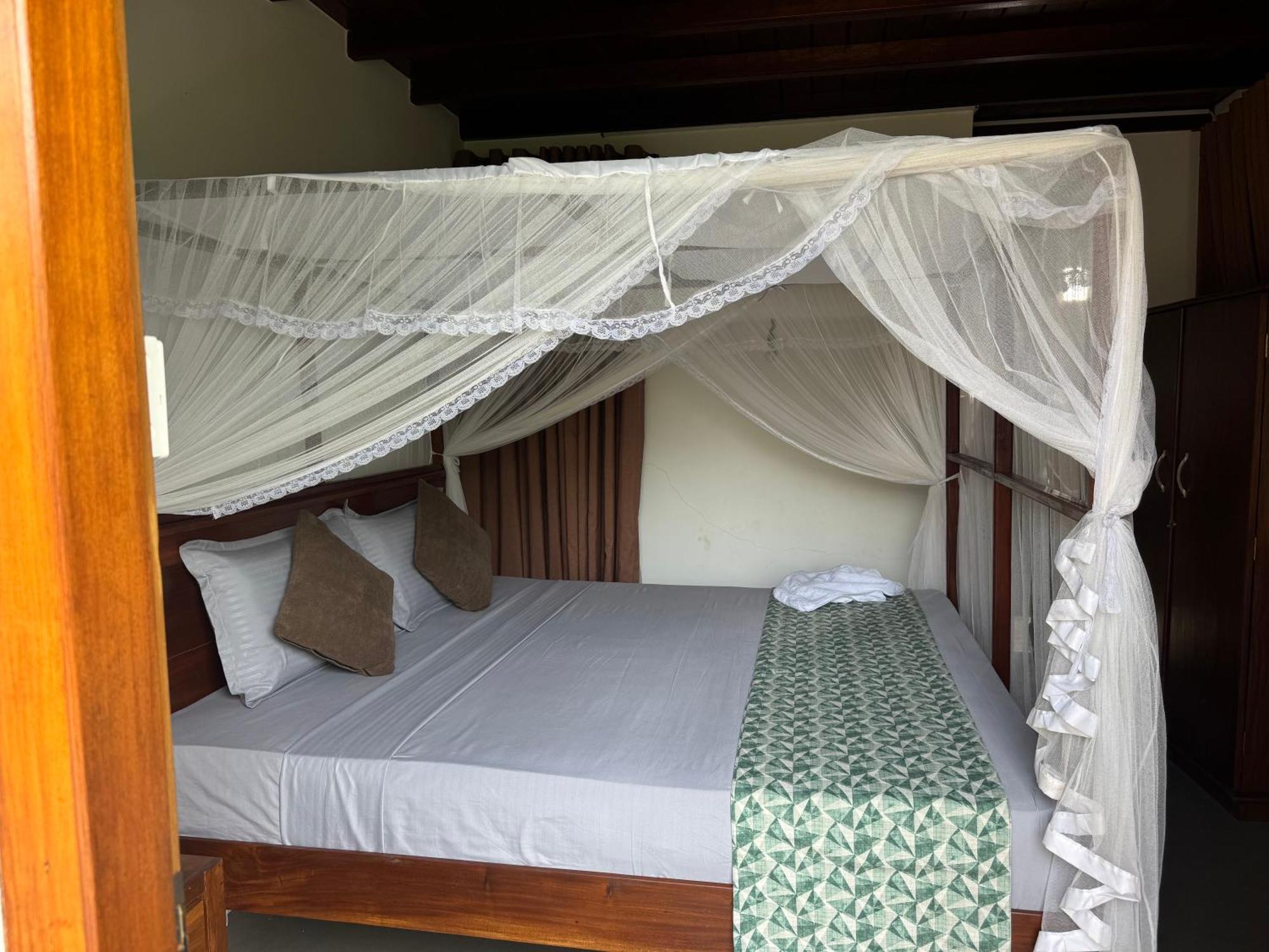 Steps Garden Resort Negombo Exterior foto